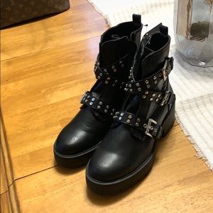 Biker boots